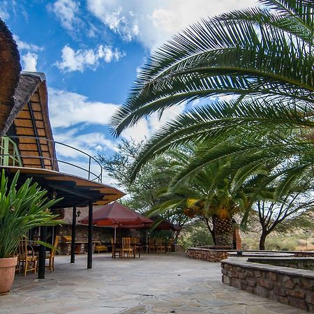 Etusis Lodge Usakos Екстериор снимка
