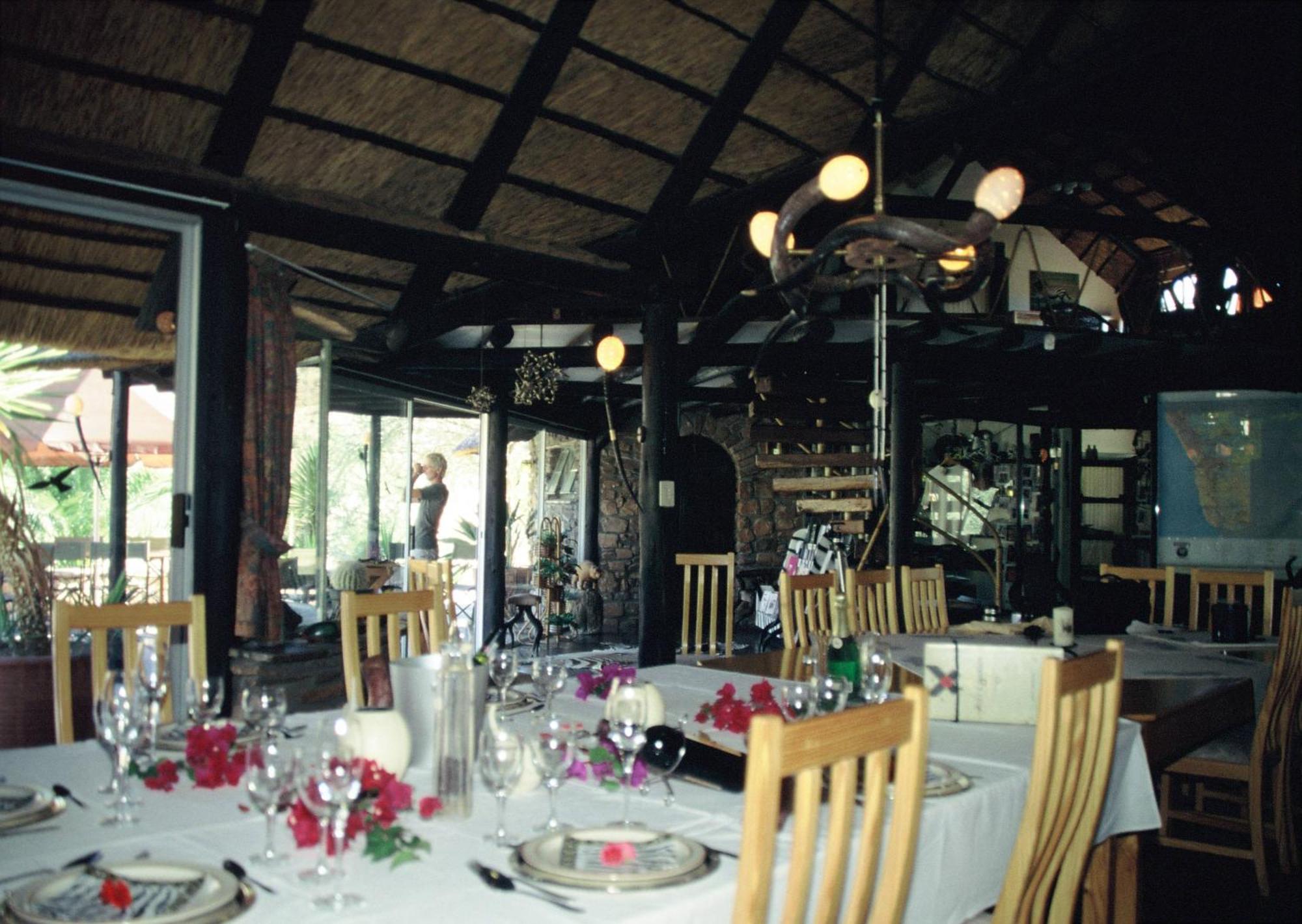 Etusis Lodge Usakos Екстериор снимка