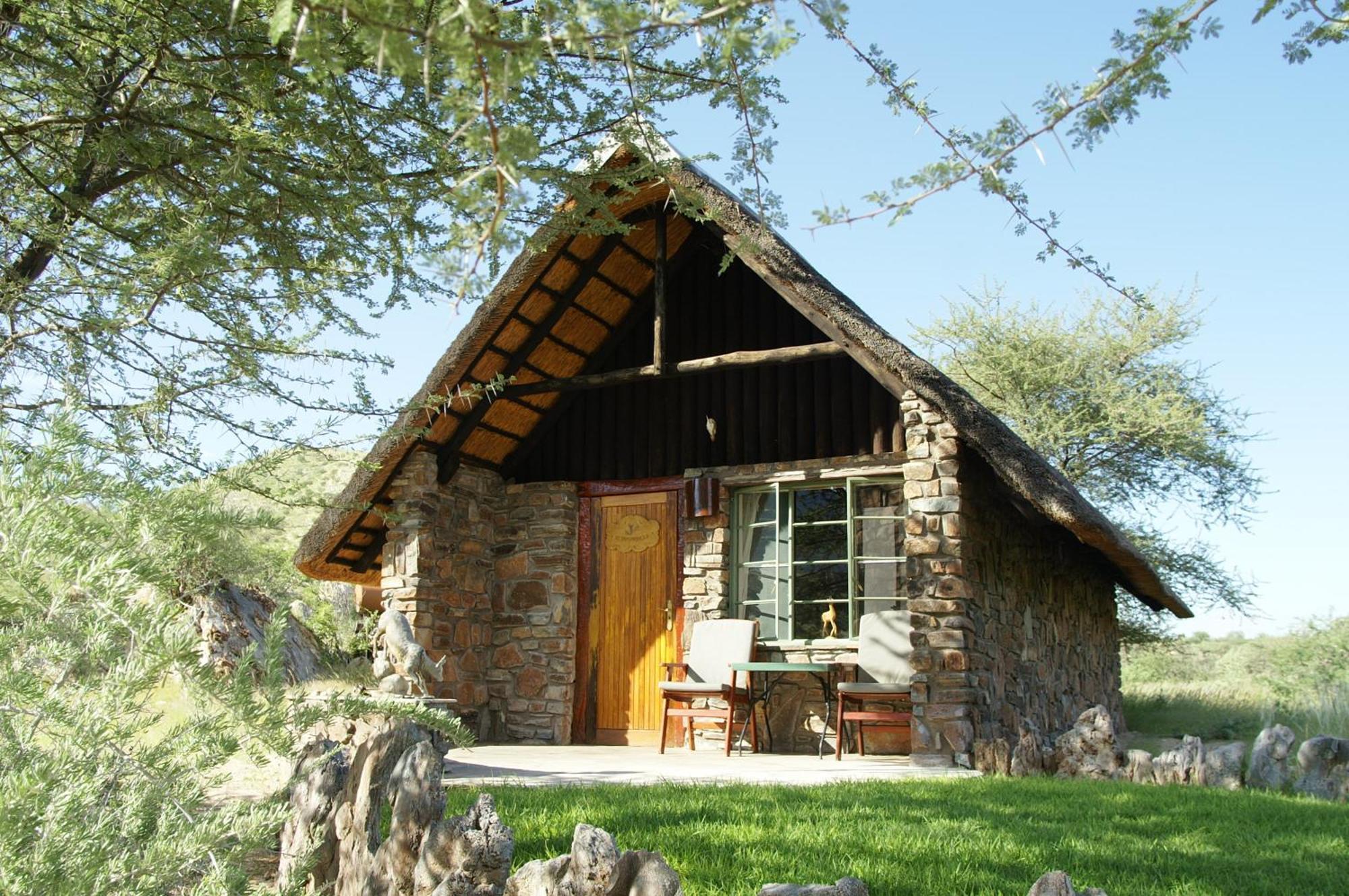 Etusis Lodge Usakos Екстериор снимка