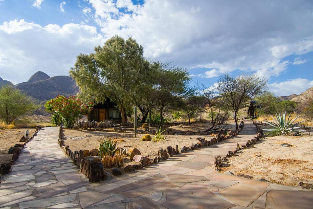 Etusis Lodge Usakos Екстериор снимка