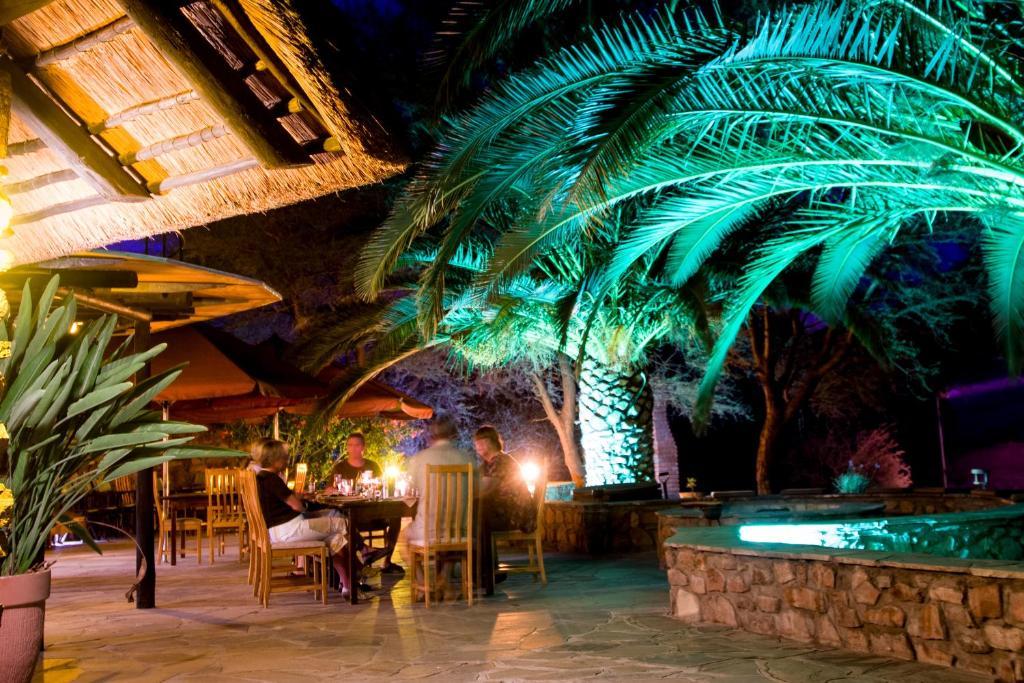 Etusis Lodge Usakos Екстериор снимка