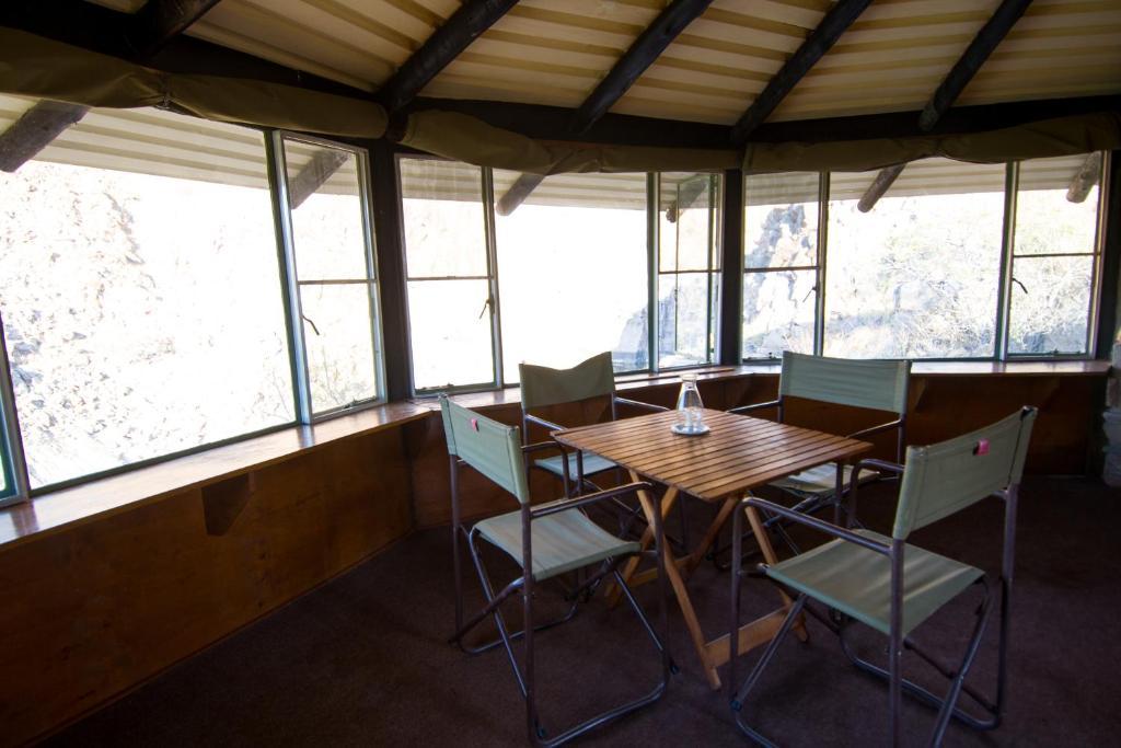 Etusis Lodge Usakos Екстериор снимка