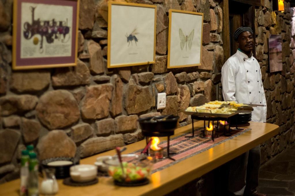 Etusis Lodge Usakos Екстериор снимка