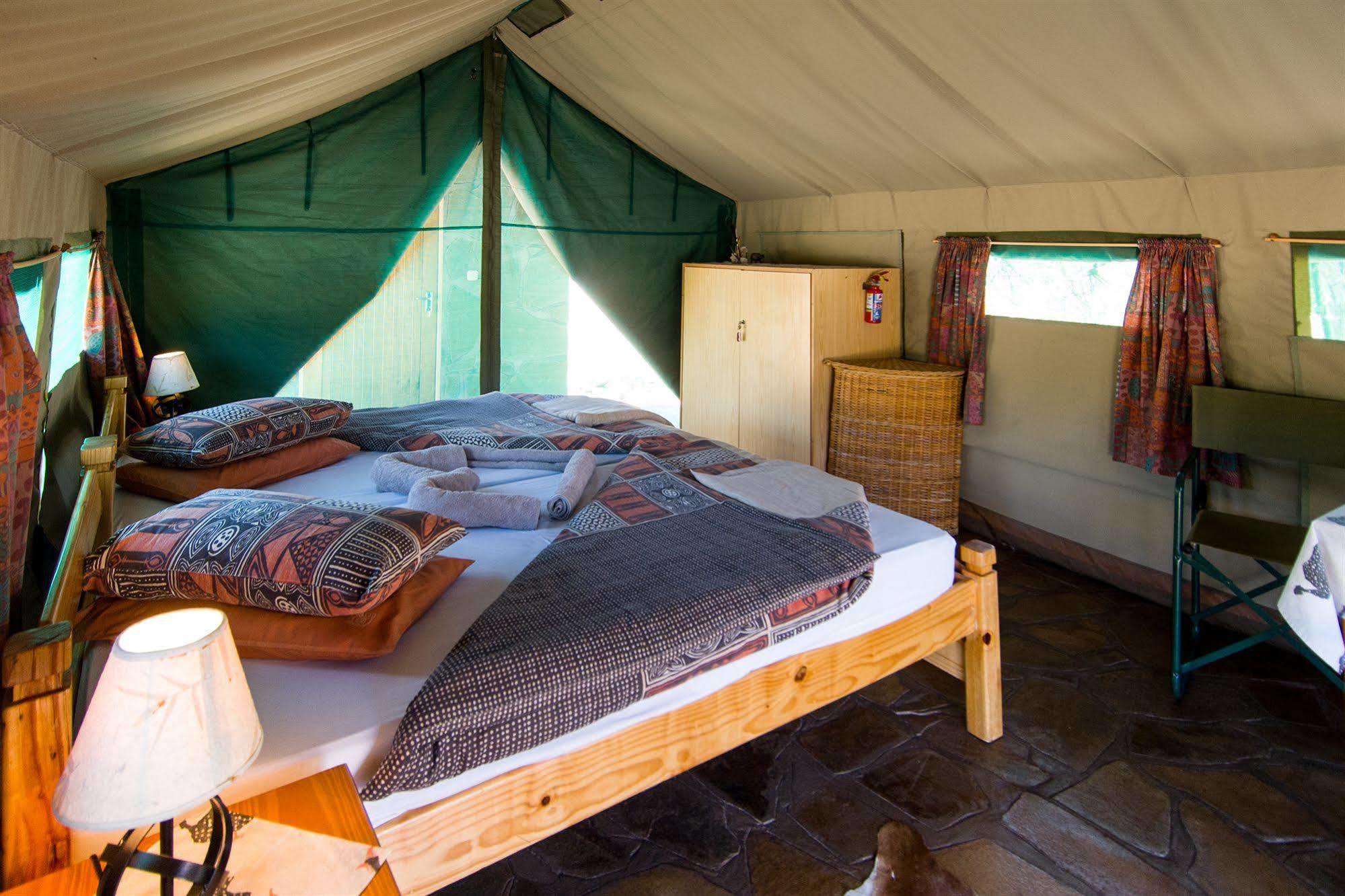 Etusis Lodge Usakos Екстериор снимка
