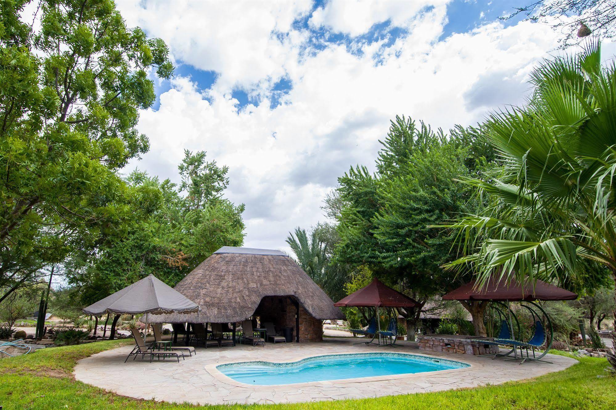 Etusis Lodge Usakos Екстериор снимка
