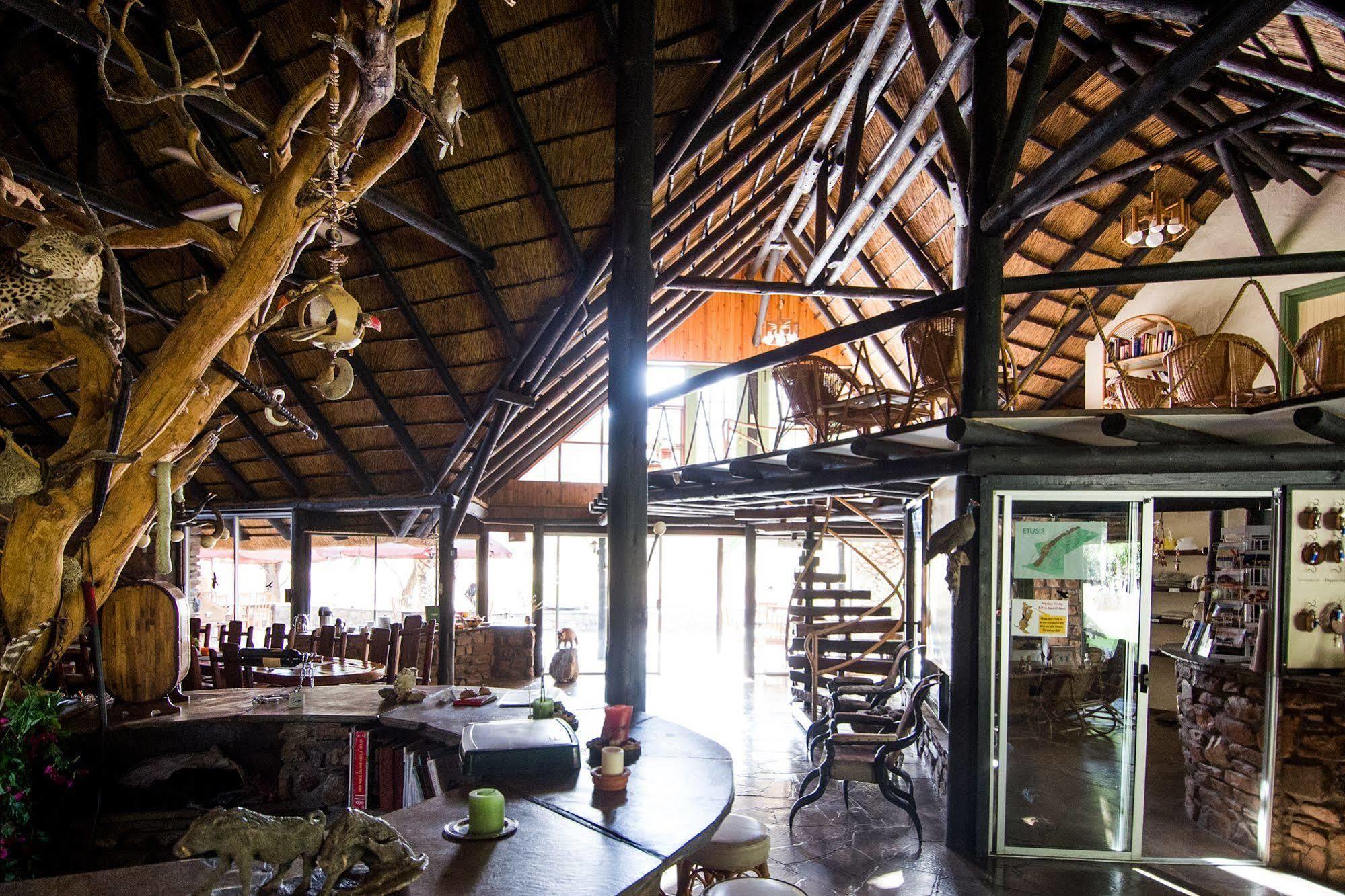 Etusis Lodge Usakos Екстериор снимка