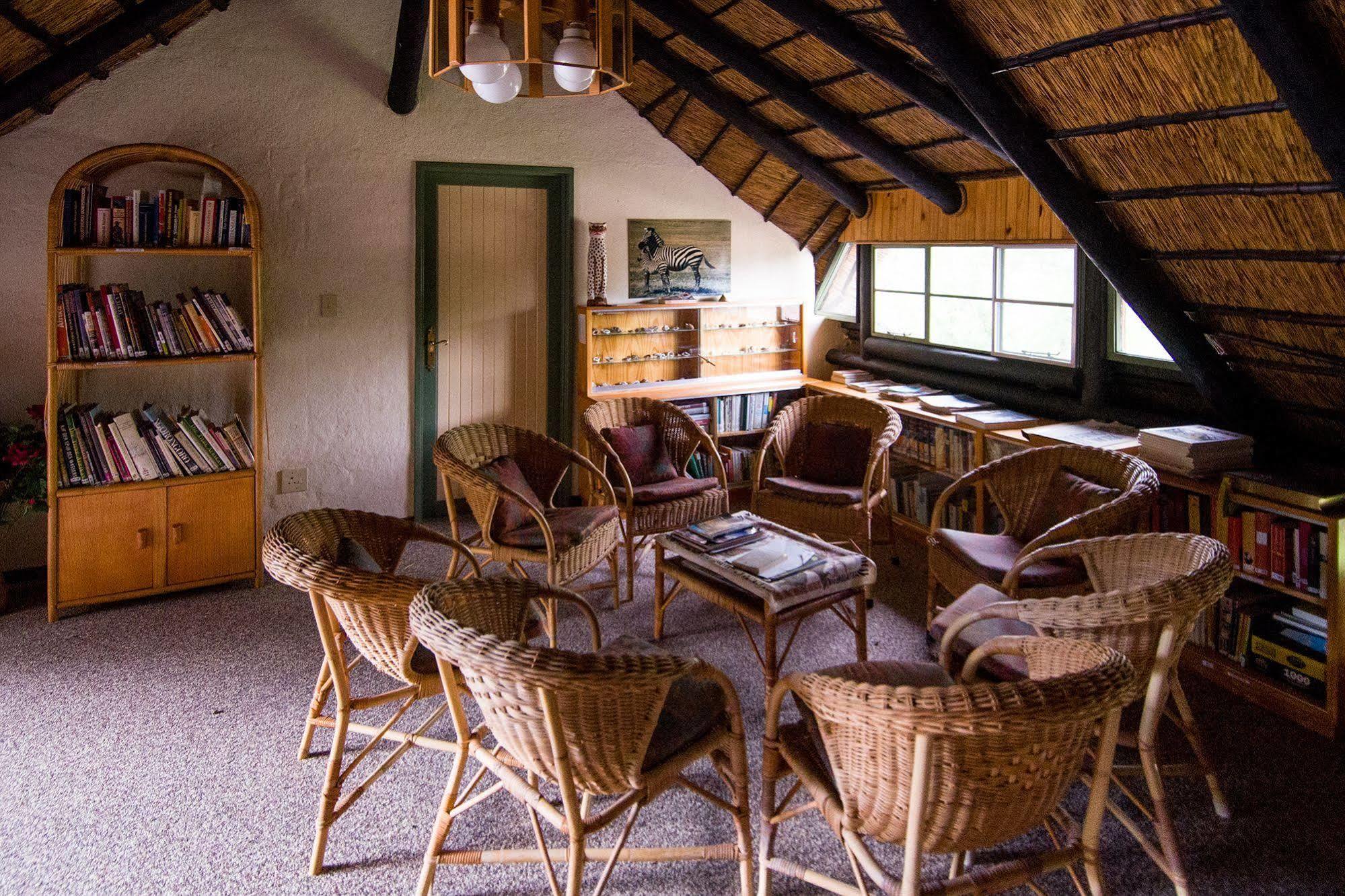 Etusis Lodge Usakos Екстериор снимка